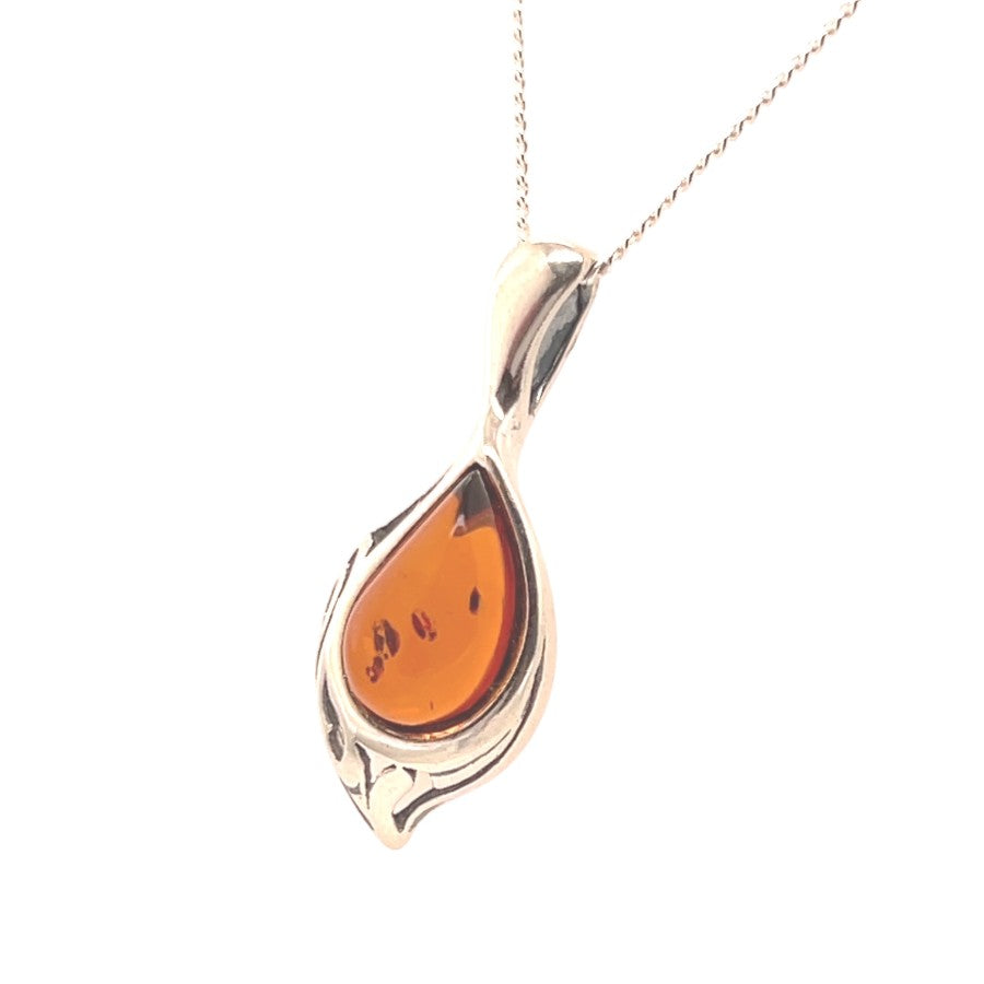 Sterling Silver Amber Pendant (ambpen3674) Sterling Silver Amber Pendant (ambpen3674)