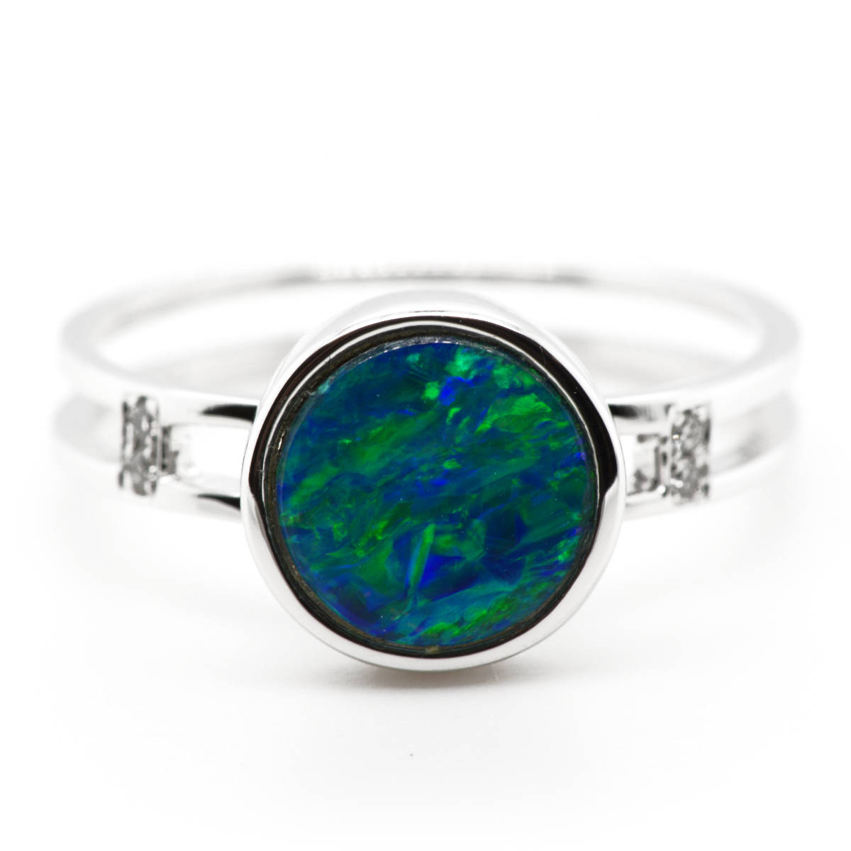 White Gold Doublet Opal Ring (GDR0780) White Gold Doublet Opal Ring (GDR0780)