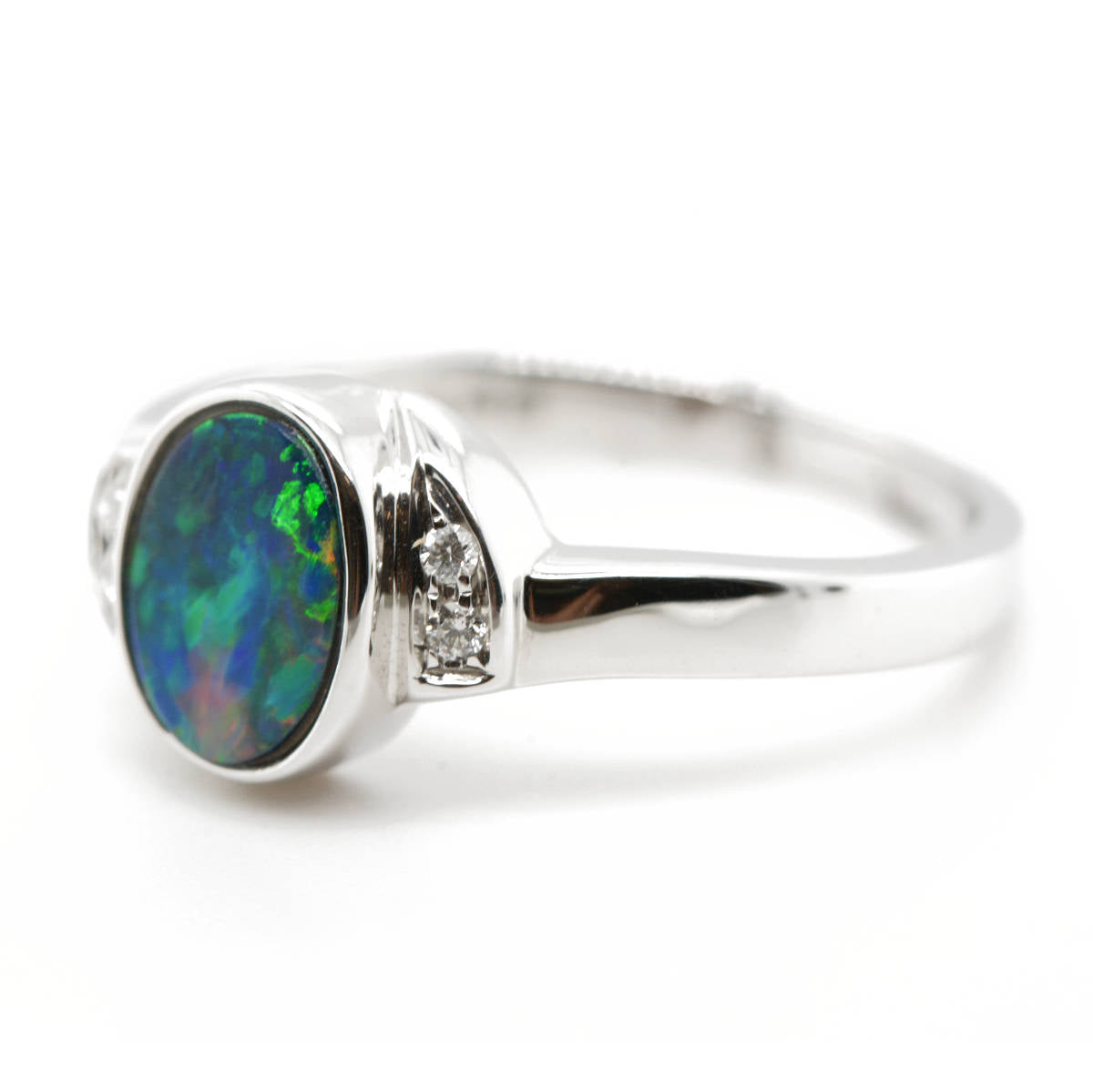 White Gold Doublet Opal Ring (GDR0785) White Gold Doublet Opal Ring (GDR0785)