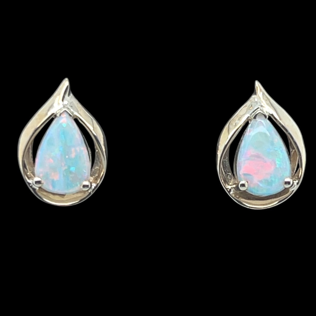 14ct Gold Solid Opal Earrings (se9801) 14ct Gold Solid Opal Earrings (se9801)