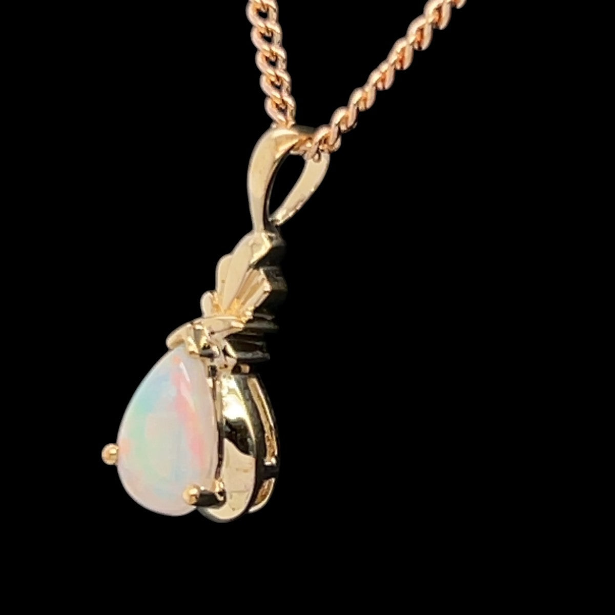 9ct Gold Opal Pendant (sp5122) 9ct Gold Opal Pendant (sp5122)