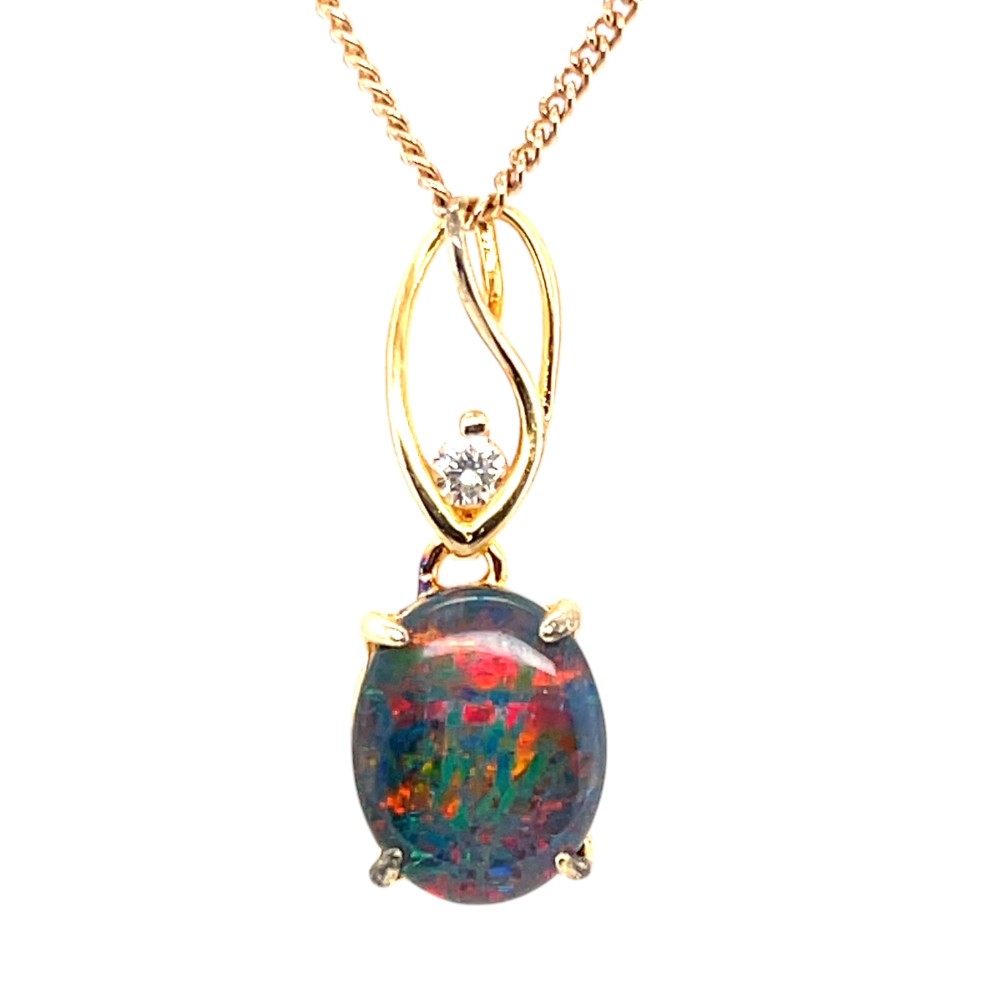 Gold plated triplet opal pendant 11mm x 9mm (gptp6344) Gold plated triplet opal pendant 11mm x 9mm (gptp6344)
