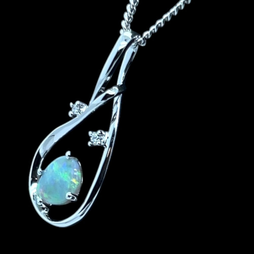 18ct White Gold Solid Crystal Opal Pendant (sp8352)