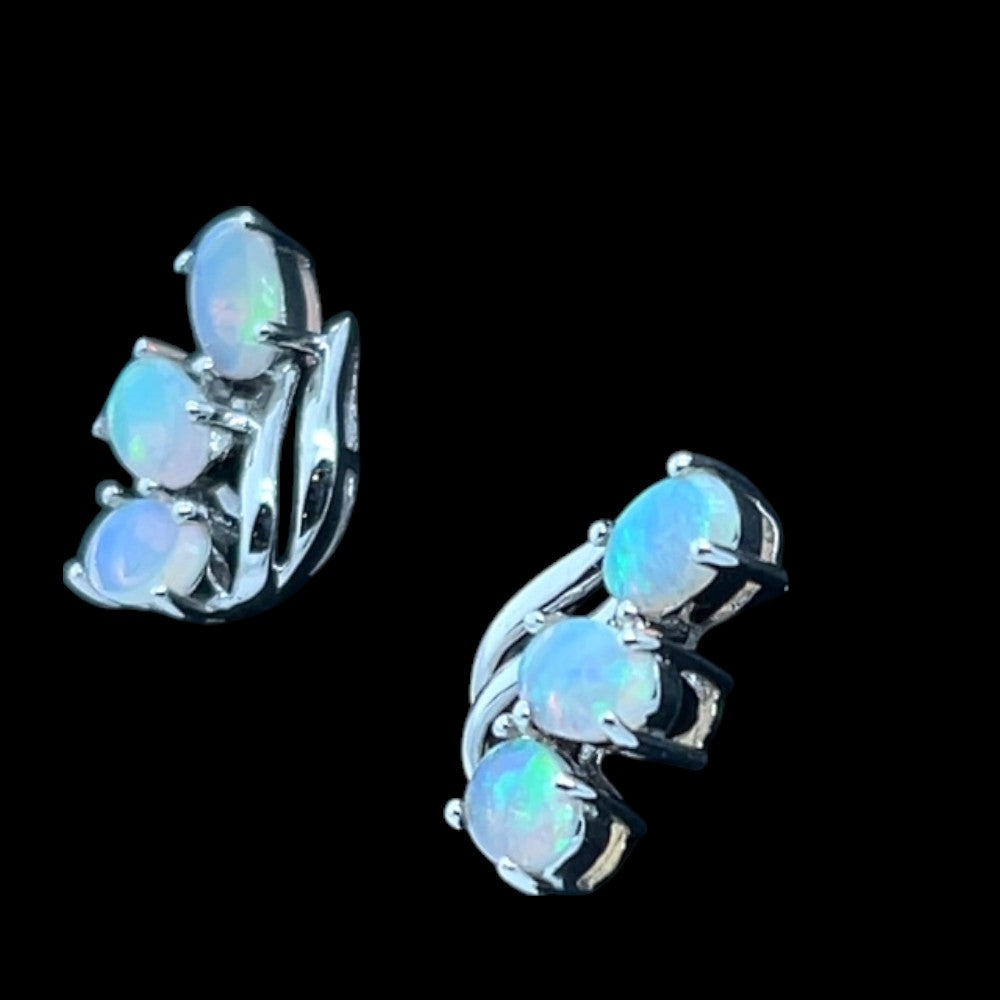 18ct White Gold Solid Opal earrings (se814) 18ct White Gold Solid Opal earrings (se814)