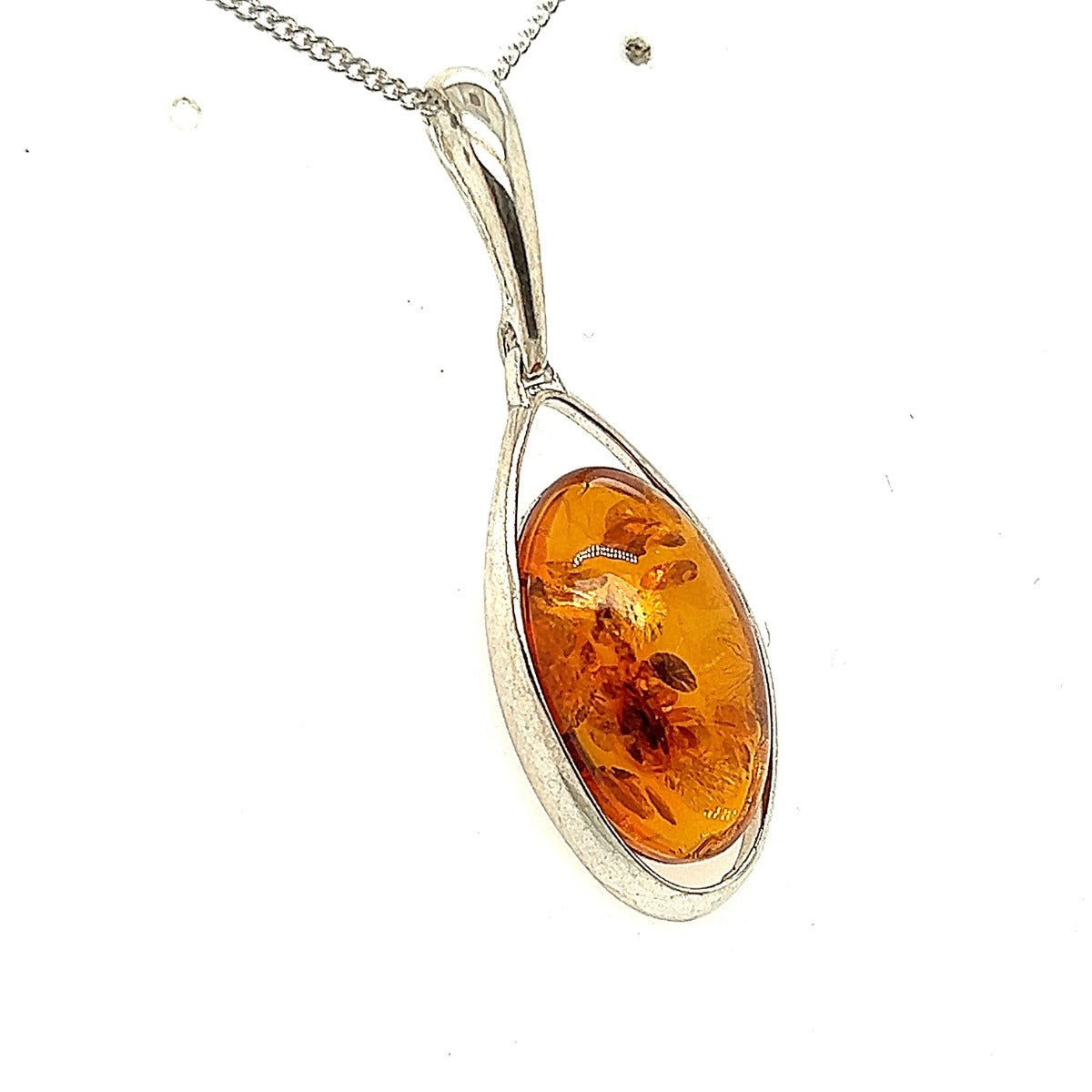 Sterling Silver Amber Pendant (ambpen1111)