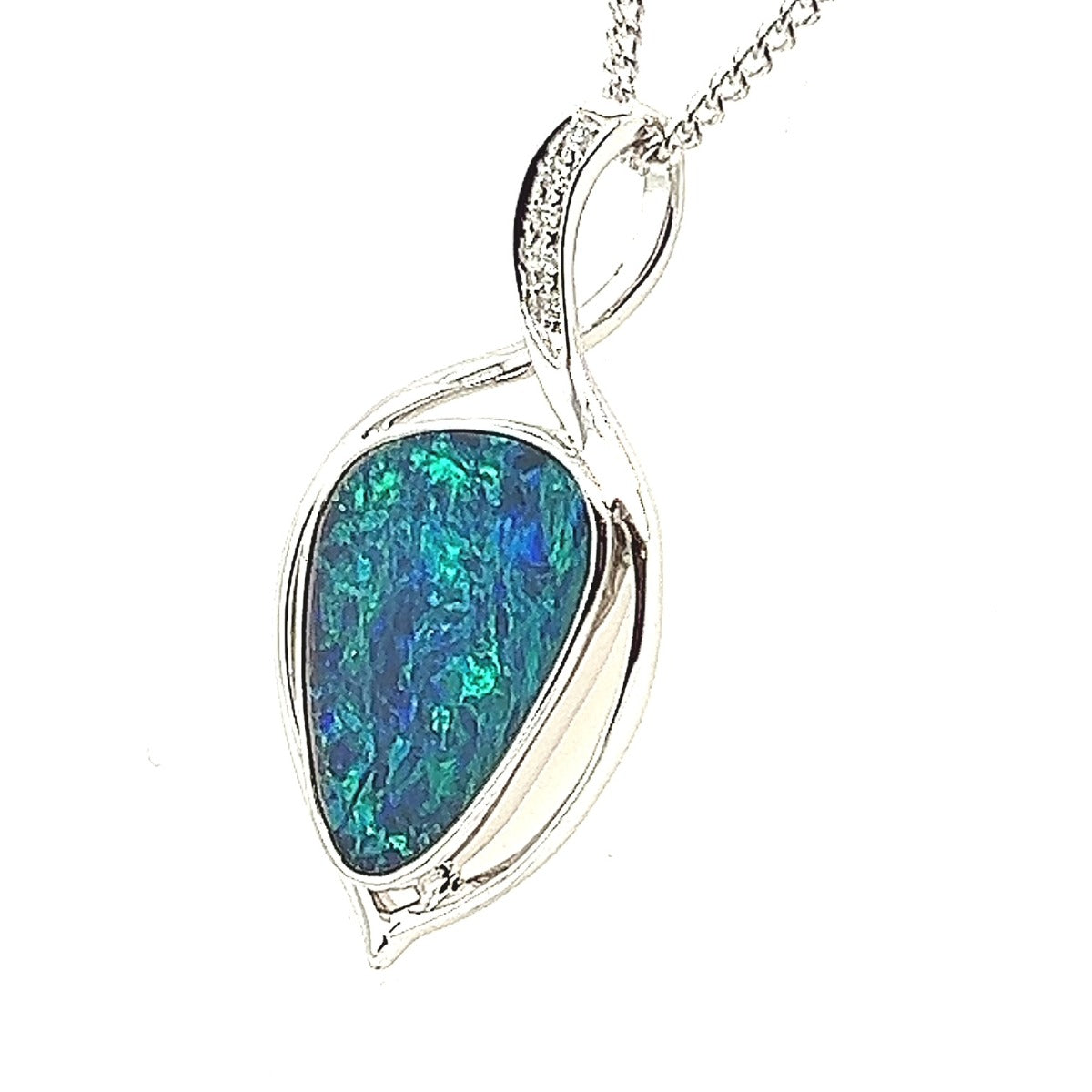 14ct White Gold Doublet Opal Pendant (dp1004) 14ct White Gold Doublet Opal Pendant (dp1004)