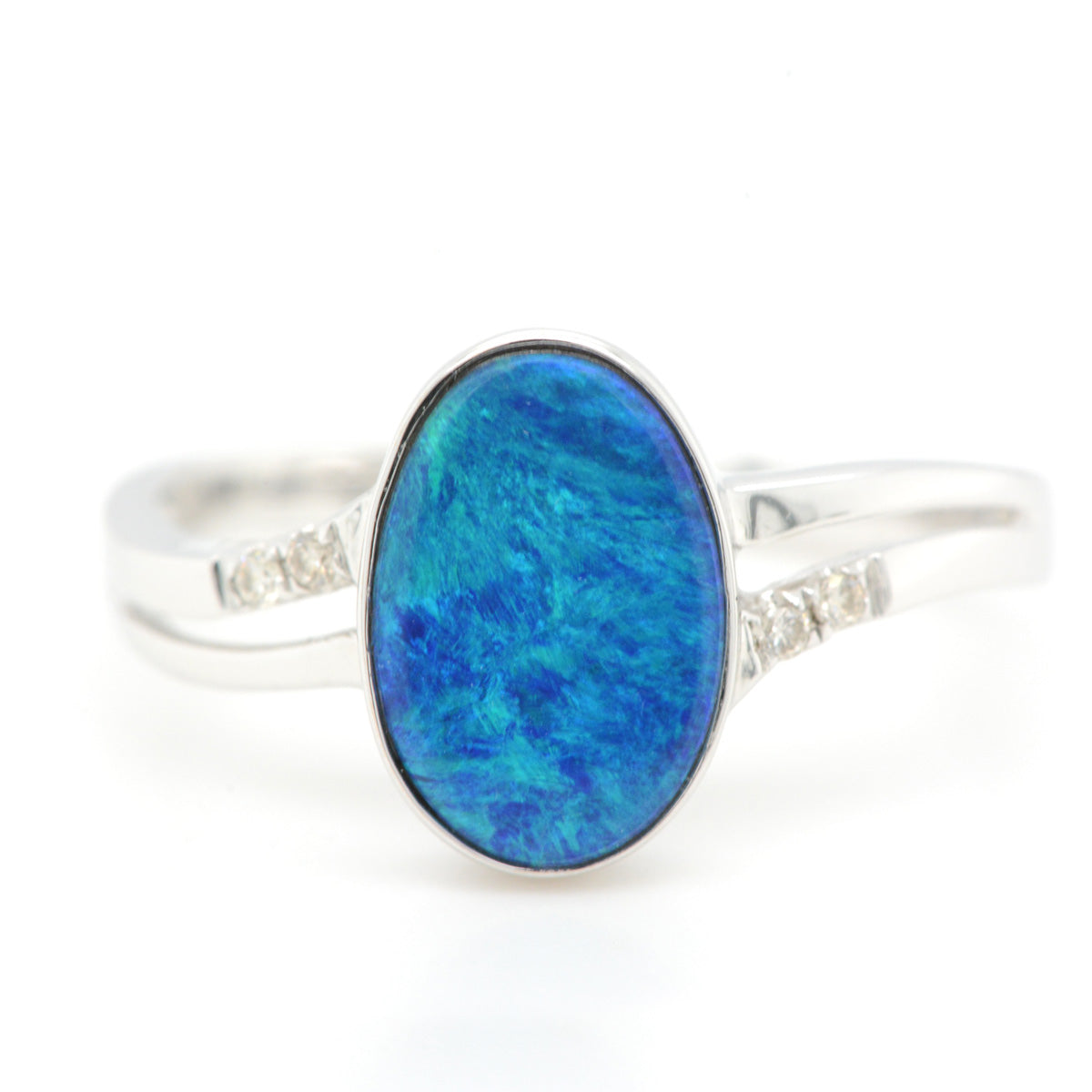14ct White Gold Doublet Opal Ring 14ct White Gold Doublet Opal Ring