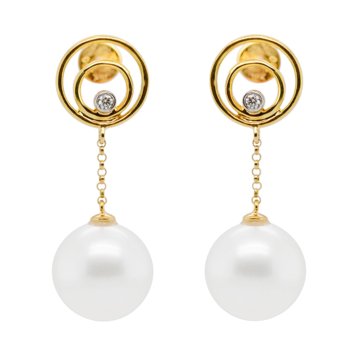 18ct Yellow Gold South Sea Pearl Earrings 18ct Yellow Gold South Sea Pearl Earrings