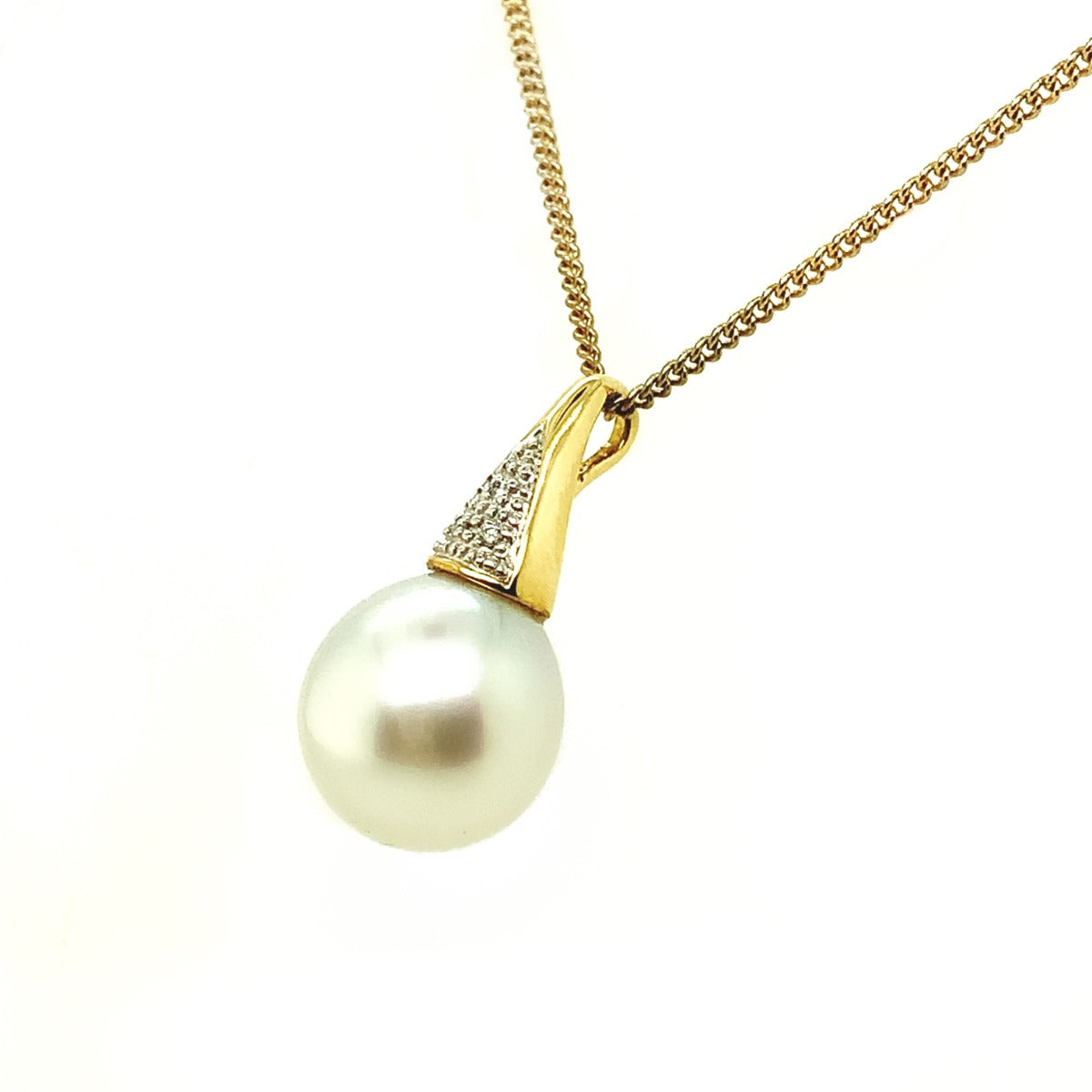 White South Sea Pearl Pendant set in 18ct Gold (PEARL2871) White South Sea Pearl Pendant set in 18ct Gold (PEARL2871)