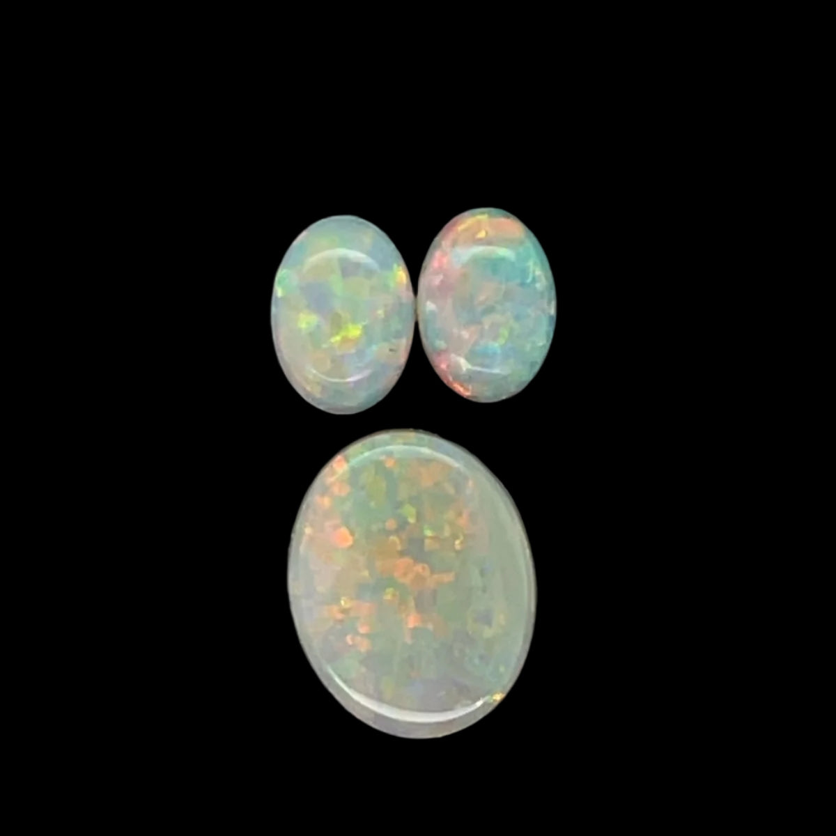 Three Solid Opals (Sol31) Three Solid Opals (Sol31)