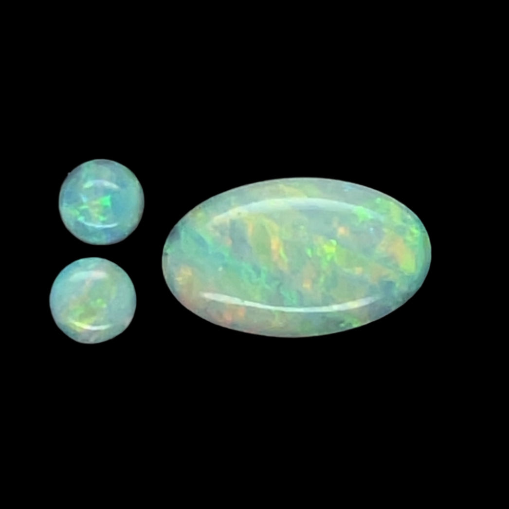 Three Solid Opals (Sol35) Three Solid Opals (Sol35)