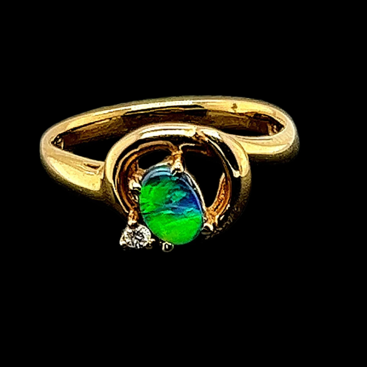 18ct Yellow Gold Solid Opal Ring (sr7634) 18ct Yellow Gold Solid Opal Ring (sr7634)