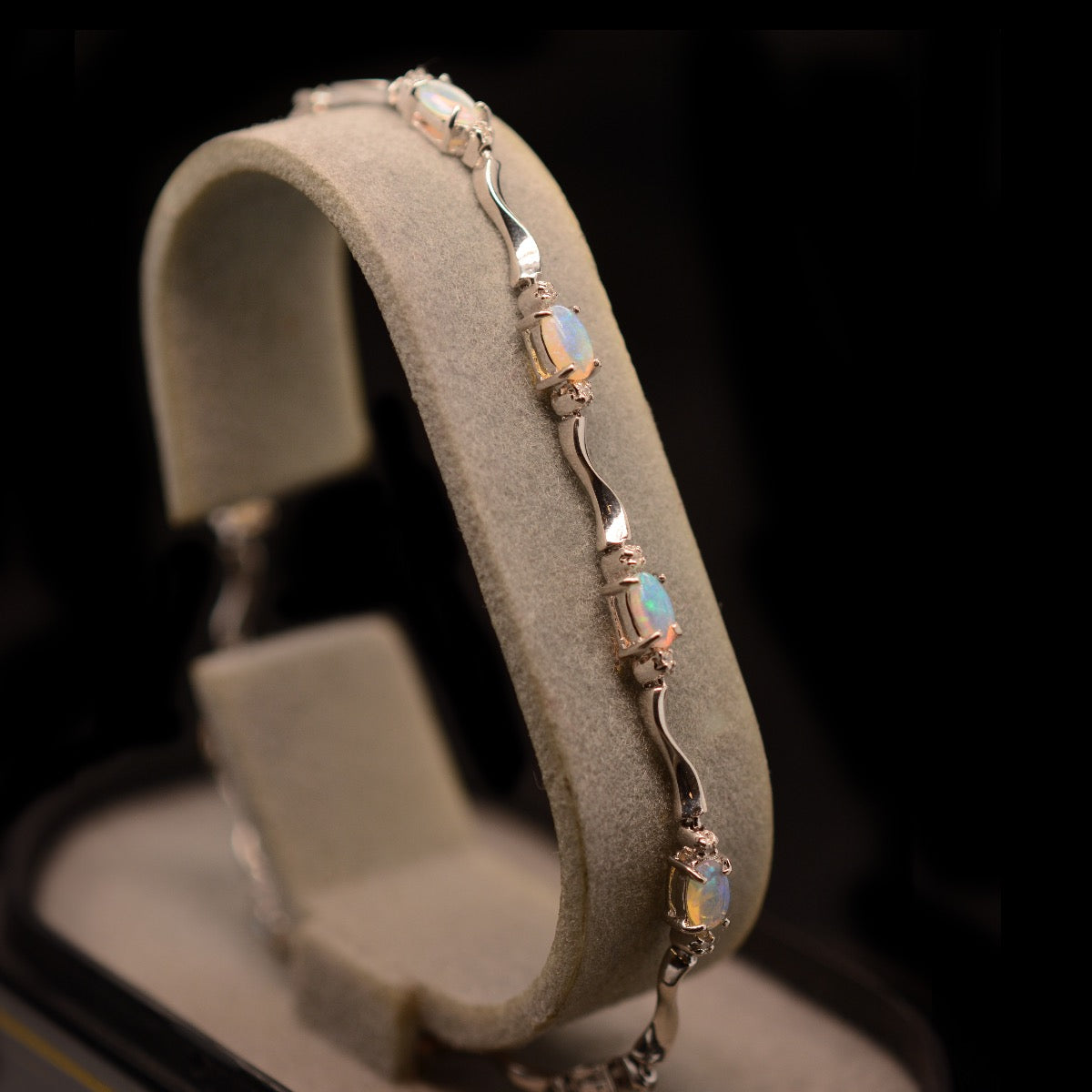 Sterling Silver Crystal Opal Bracelet (SSSBRA103) Sterling Silver Crystal Opal Bracelet (SSSBRA103)