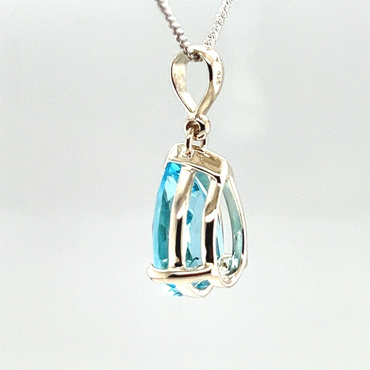 Sterling Silver Blue Topaz Pendant (stp725)