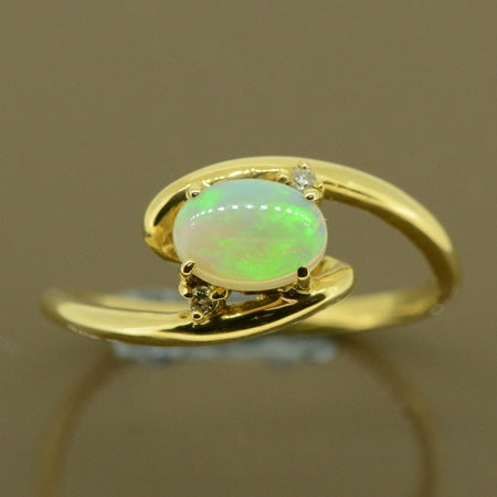 18ct Yellow Gold Solid Opal Ring Set with 2 Brilliant Cut Diamonds