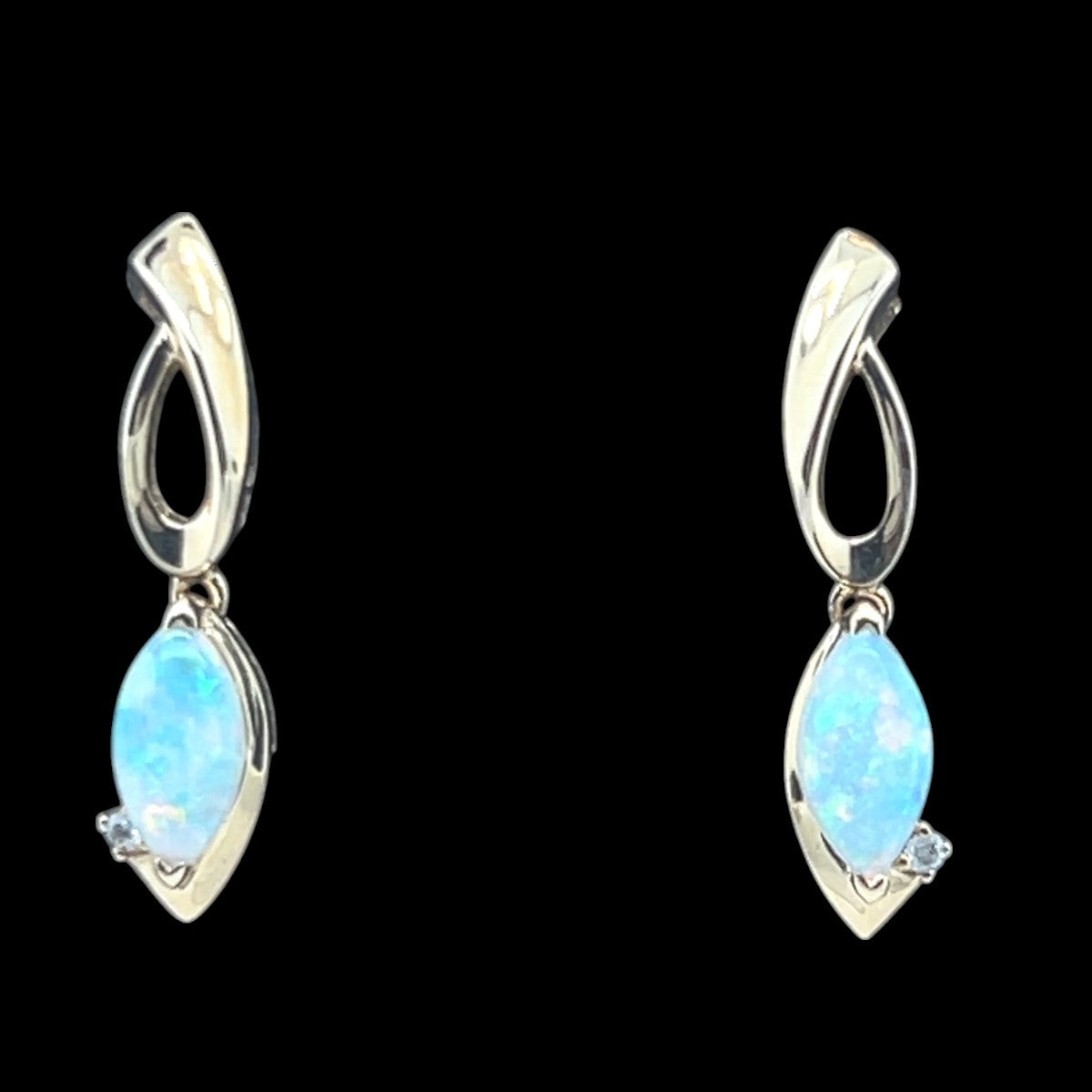 14ct Gold Solid opal earrings (se9807)