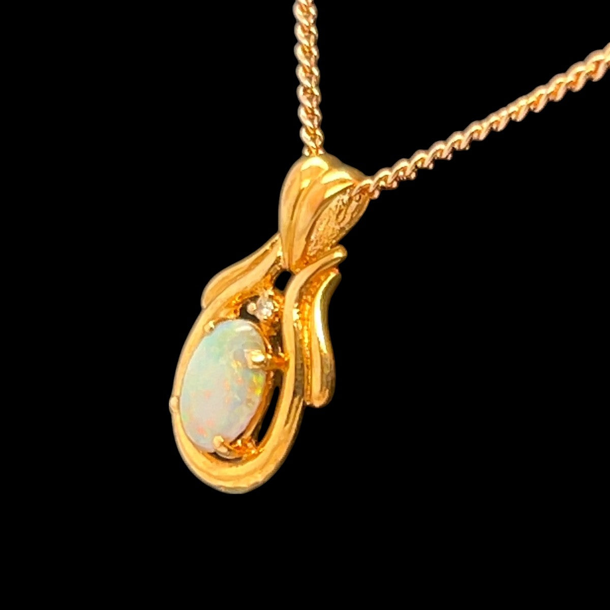 18ct Gold Solid Opal Pendant (sp1167)