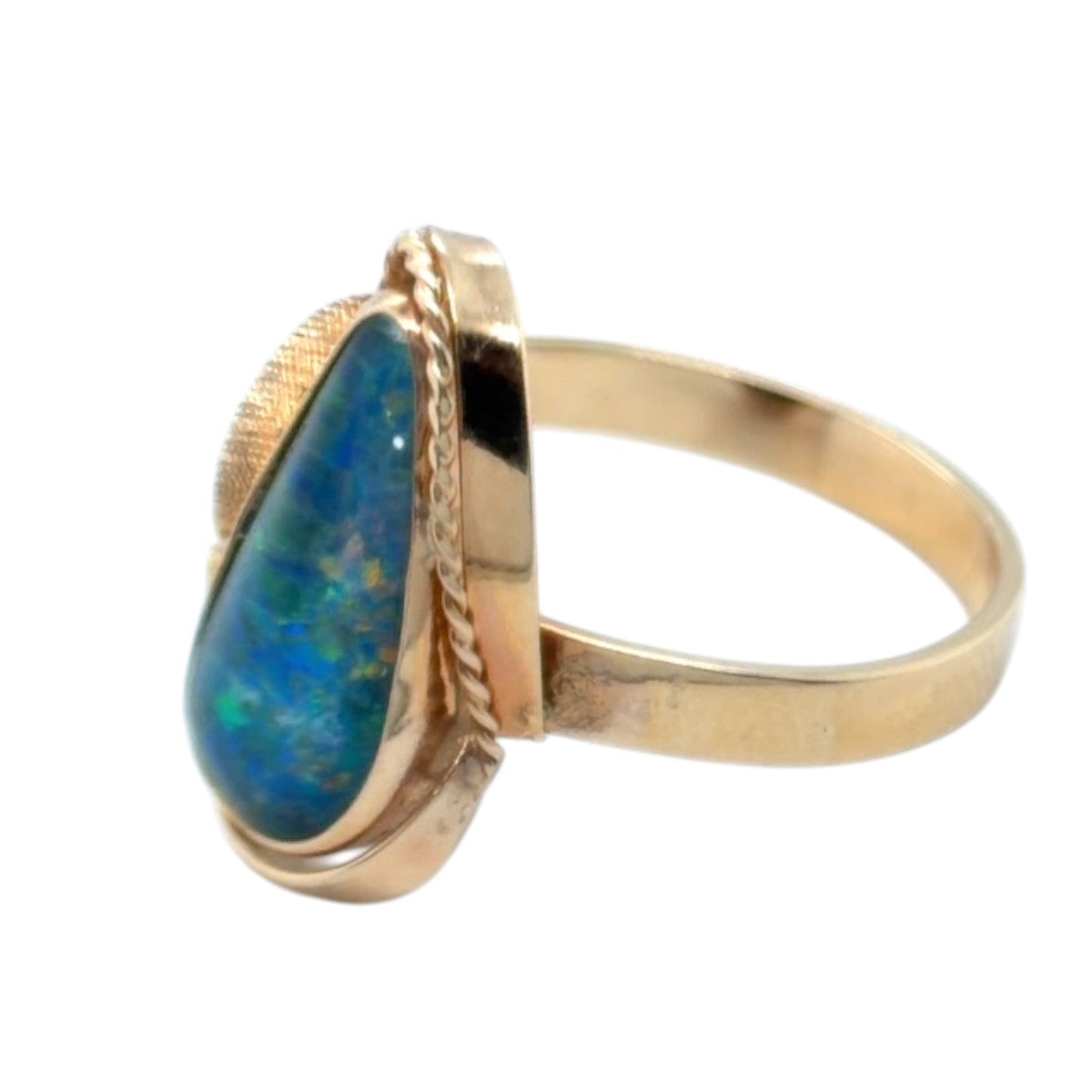 14ct Gold Triplet Opal Ring (tr71)