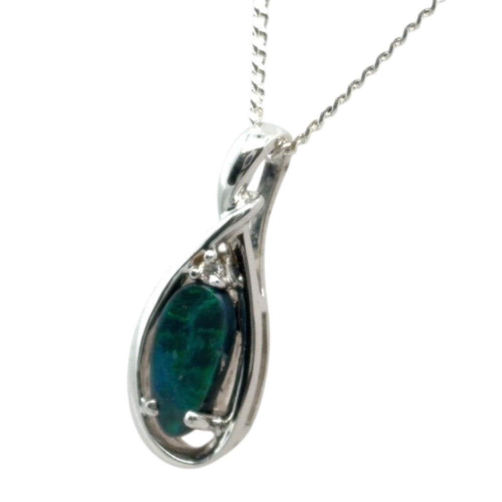 18ct White Gold Black Opal Pendant (bsp35)