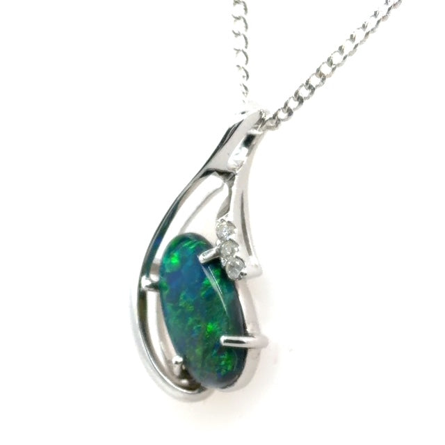 14ct White Gold Black Opal Pendant (bsp38)