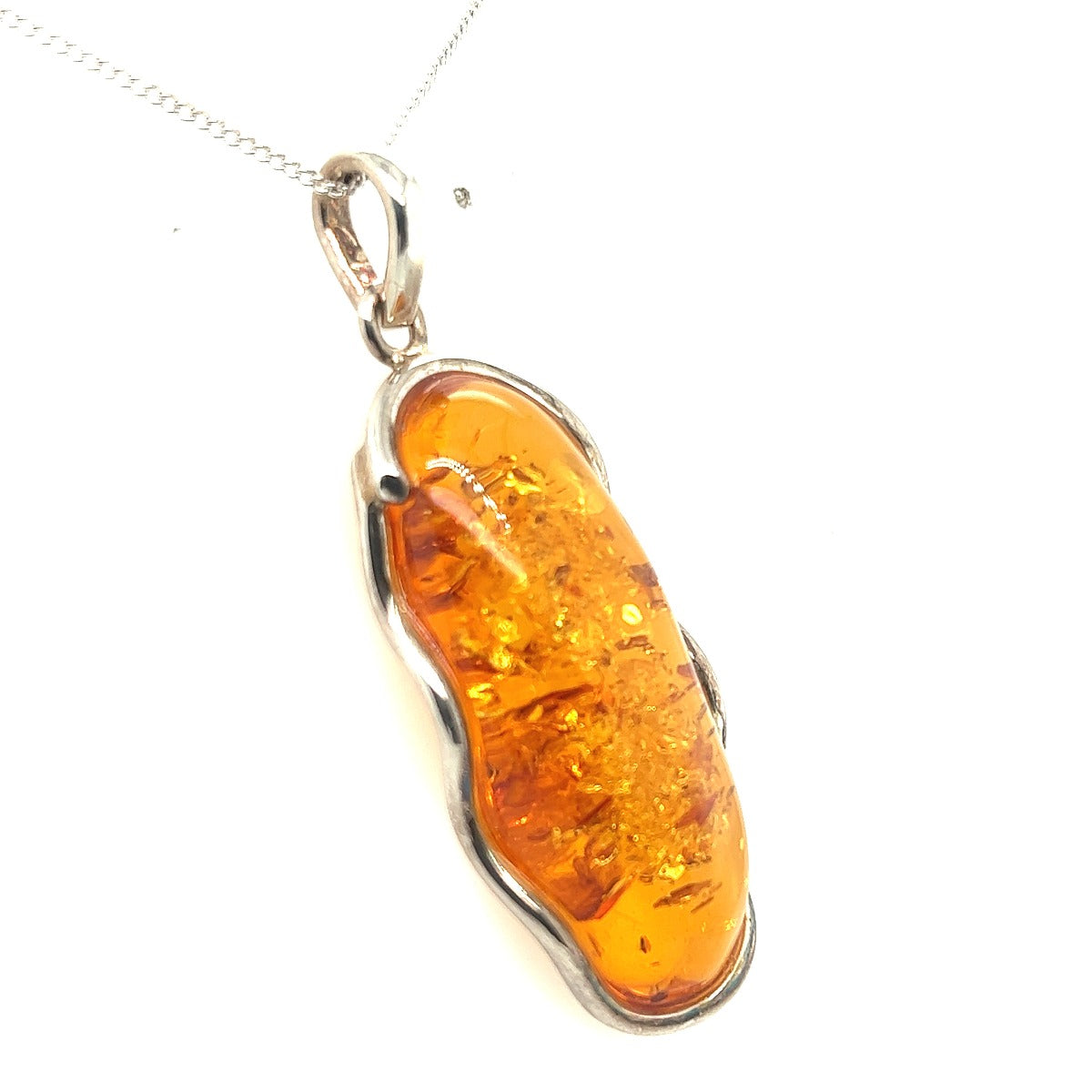 Sterling silver oval amber pendant (18x47)