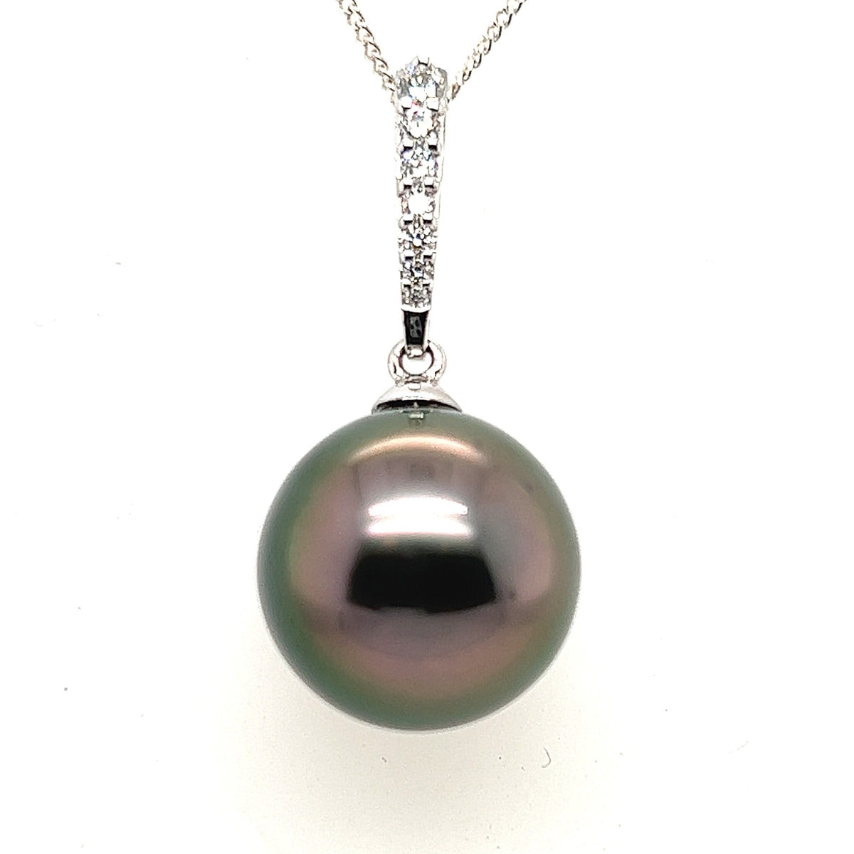 Black Tahitian Pearl Pendant Set in 18ct White Gold 15mm