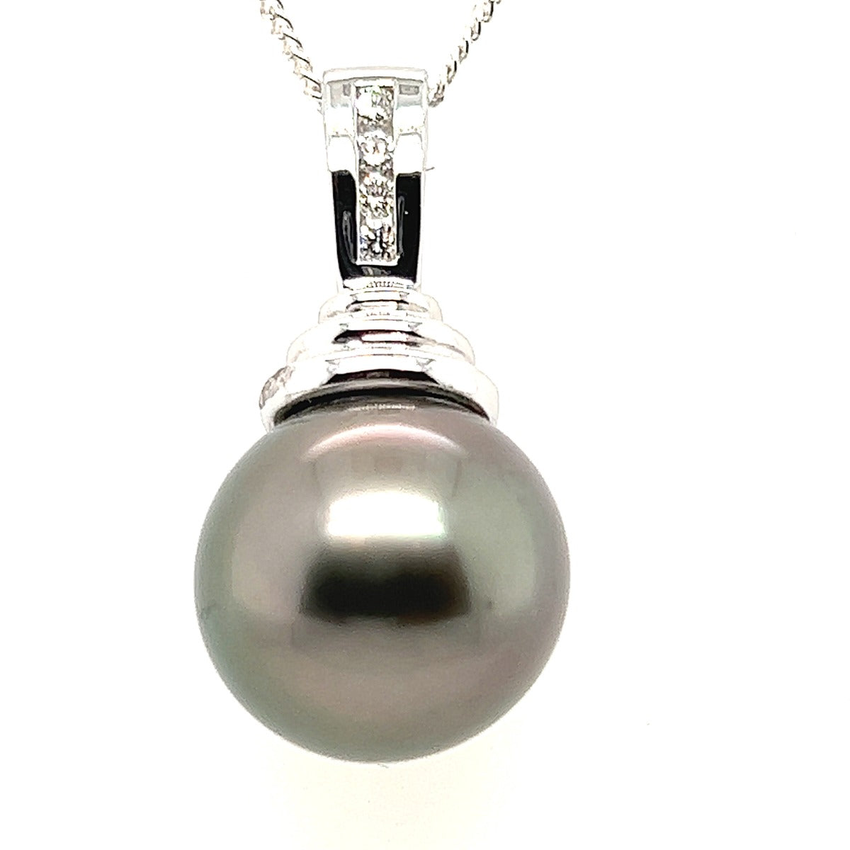 Black Tahitian Pearl Pendant set in 9ct White Gold