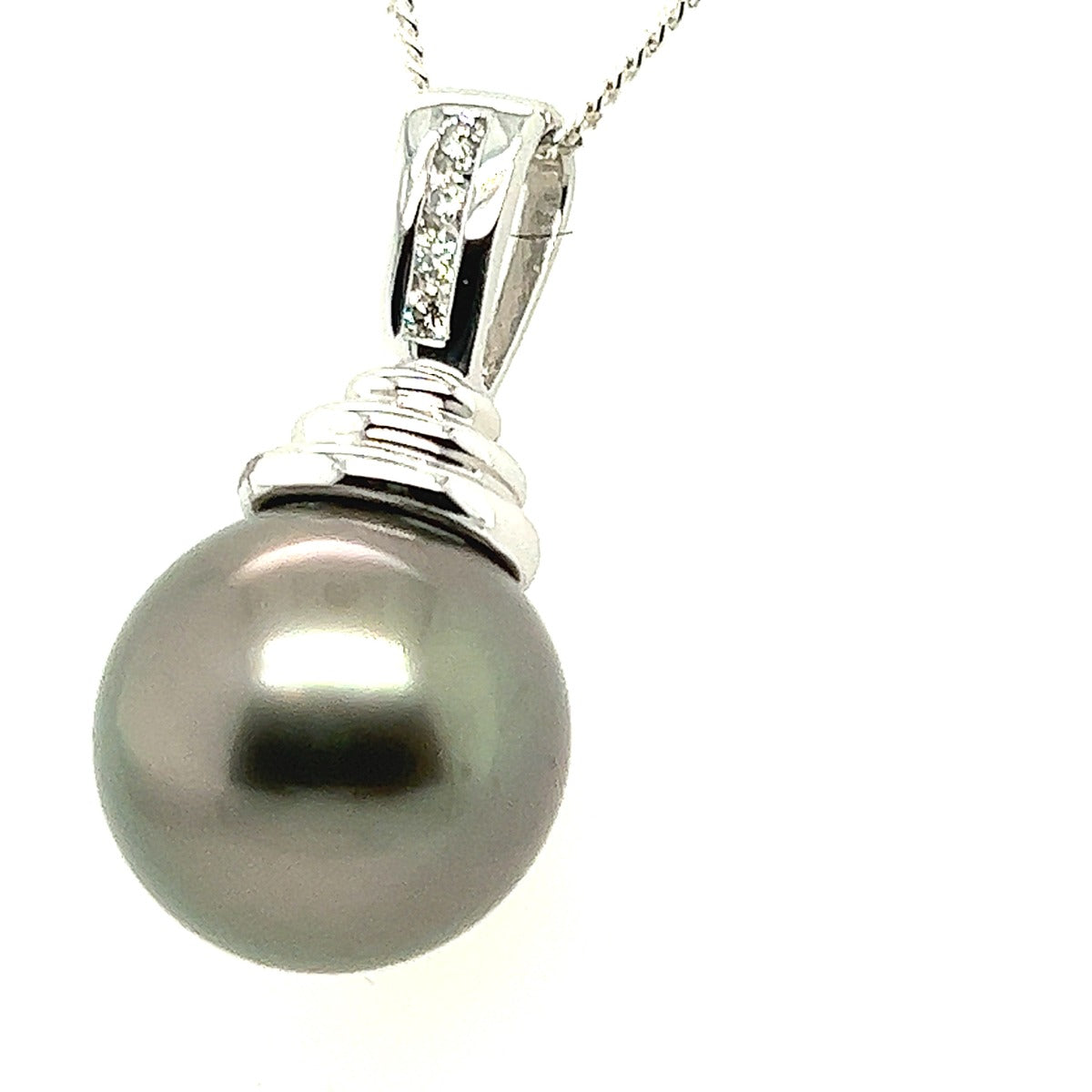 Black Tahitian Pearl Pendant set in 9ct White Gold