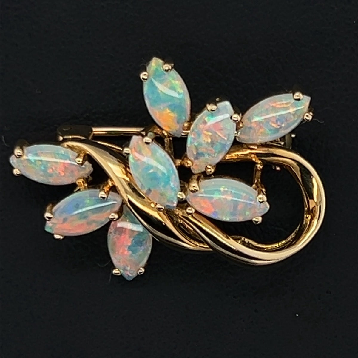 18ct gold opal brooch with 8 opals (br7811)