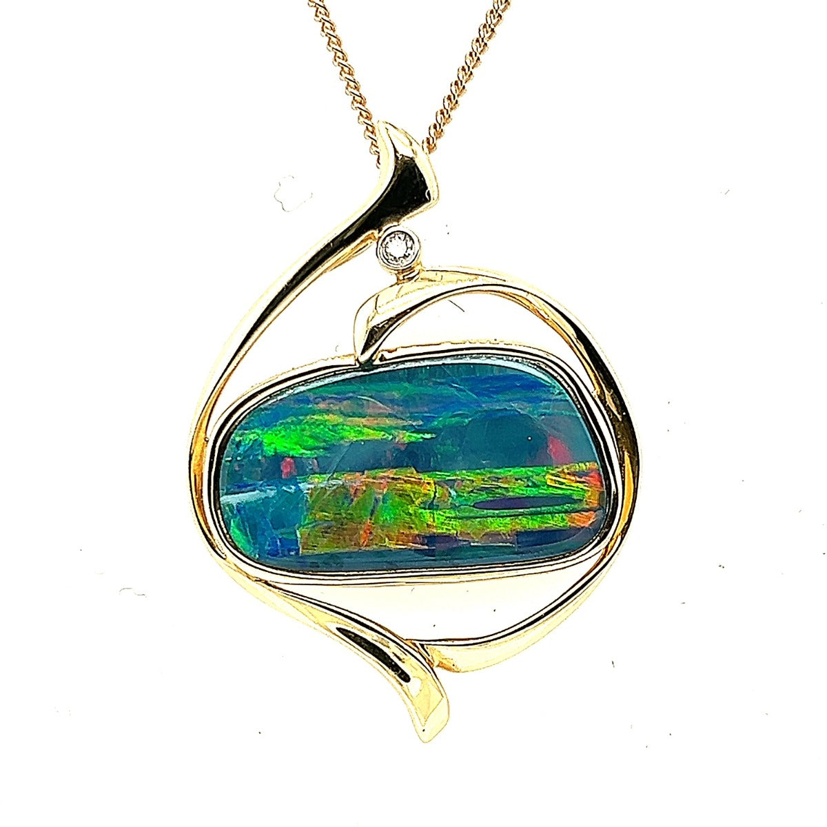 14ct yellow gold doublet opal pendant (24mmx16mm)