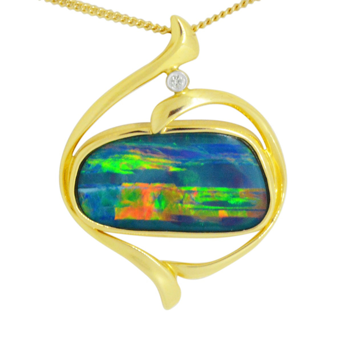 14ct yellow gold doublet opal pendant (24mmx16mm)