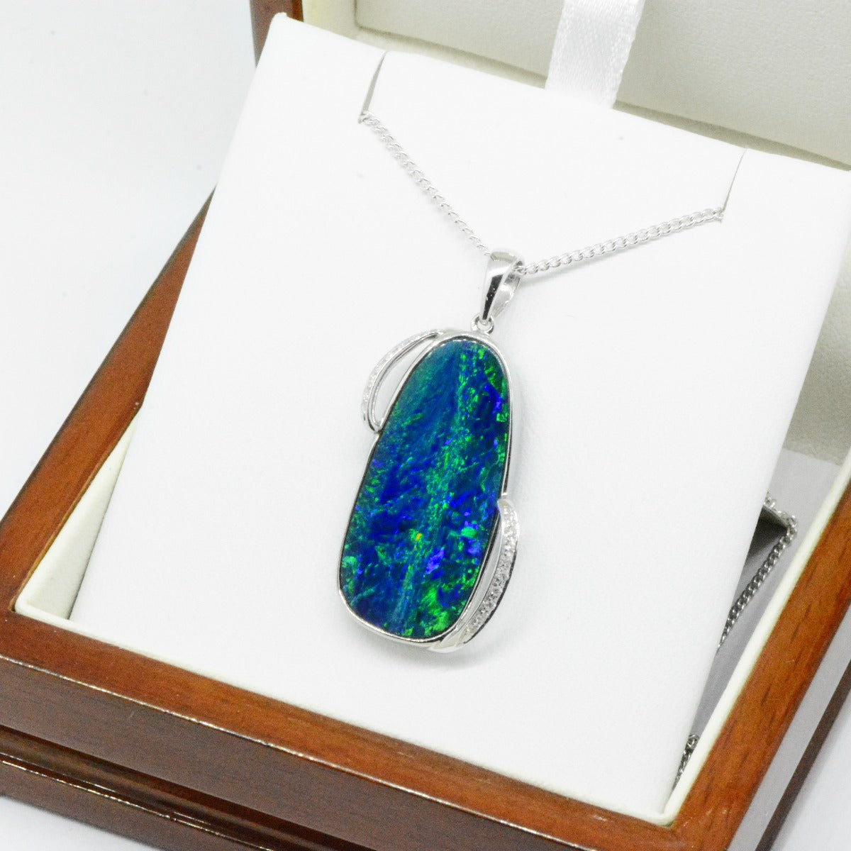 14ct White Gold Diamond Encrusted Doublet Opal Pendant