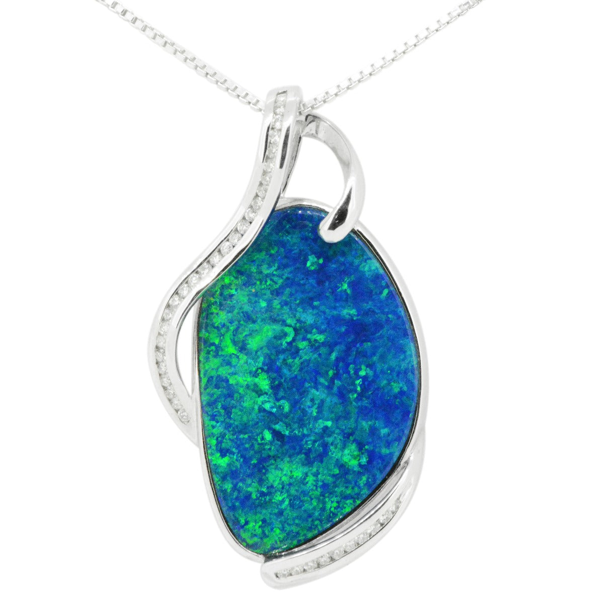 18ct White Gold Doublet Opal Pendant with Diamond Accents (gdp7935)