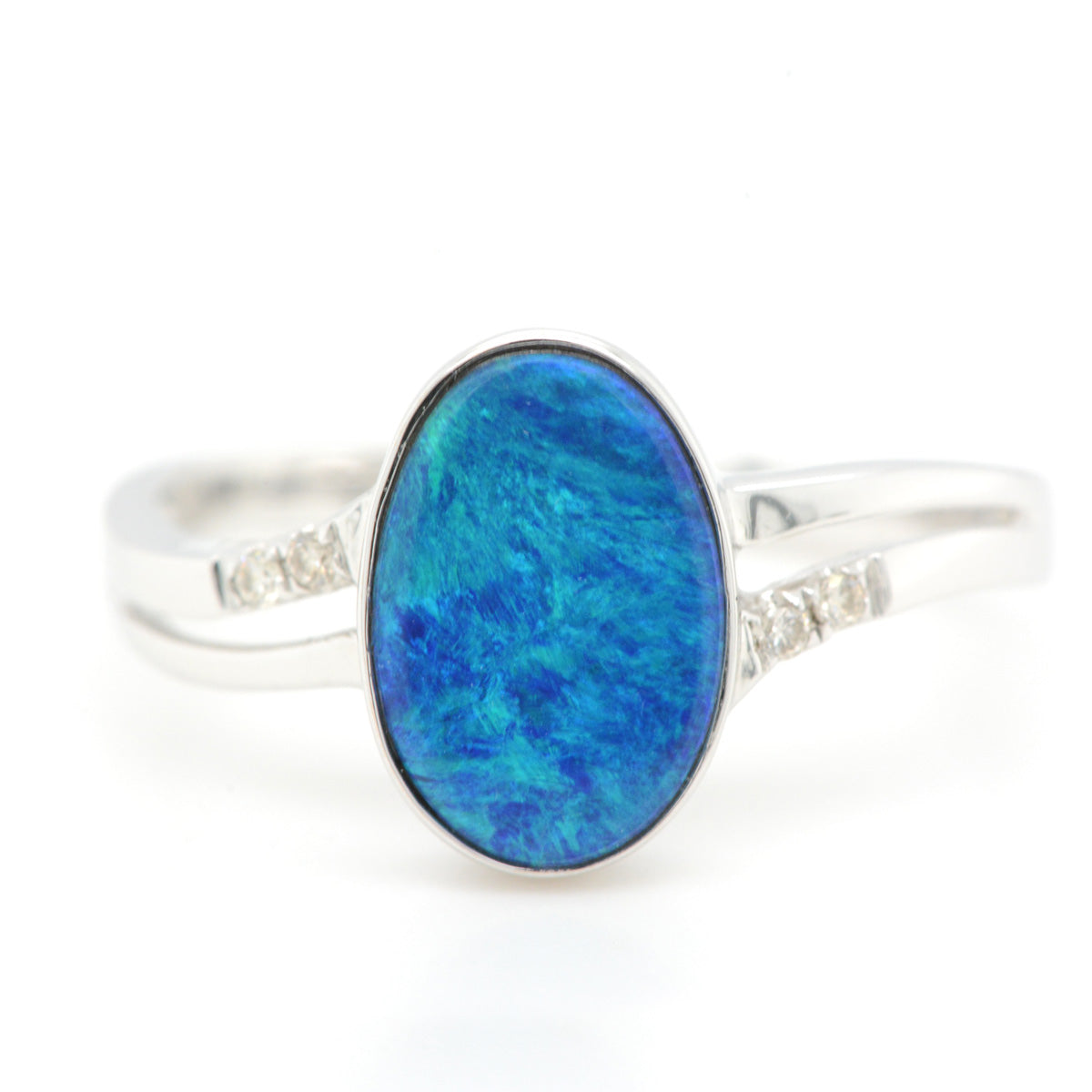 14ct White Gold Doublet Opal Ring