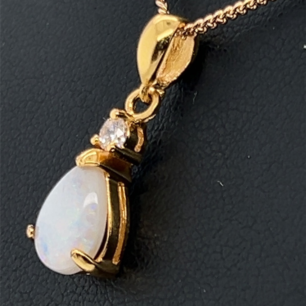 GOLD PLATED SOLID TEAR DROP SHAPED OPAL PENDANT 10mmx7mm