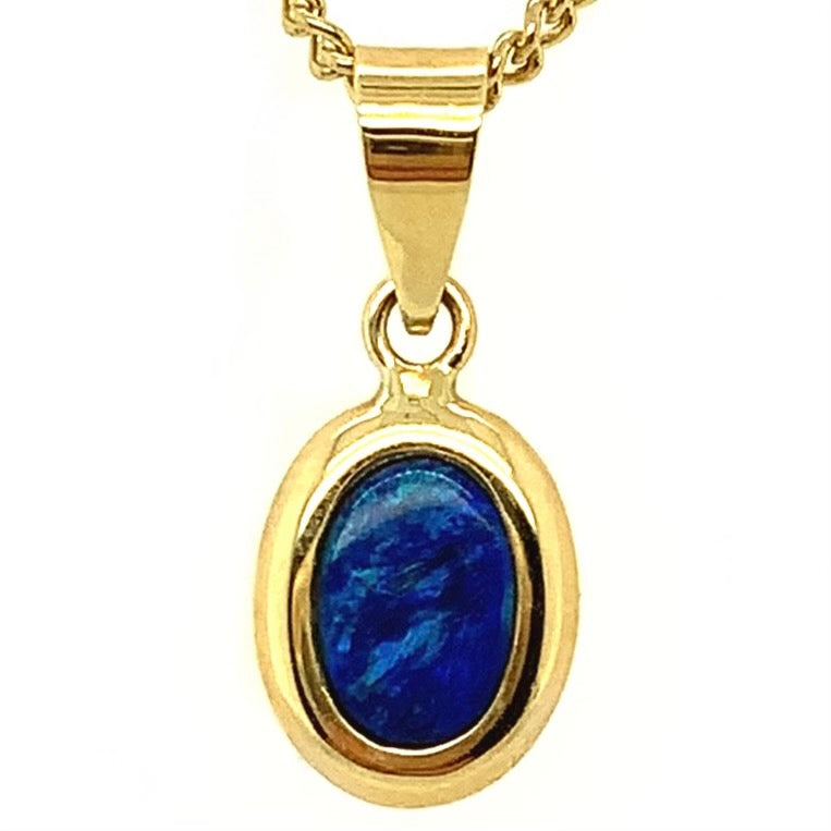 14ct Yellow Gold stunning Doublet Opal pendant