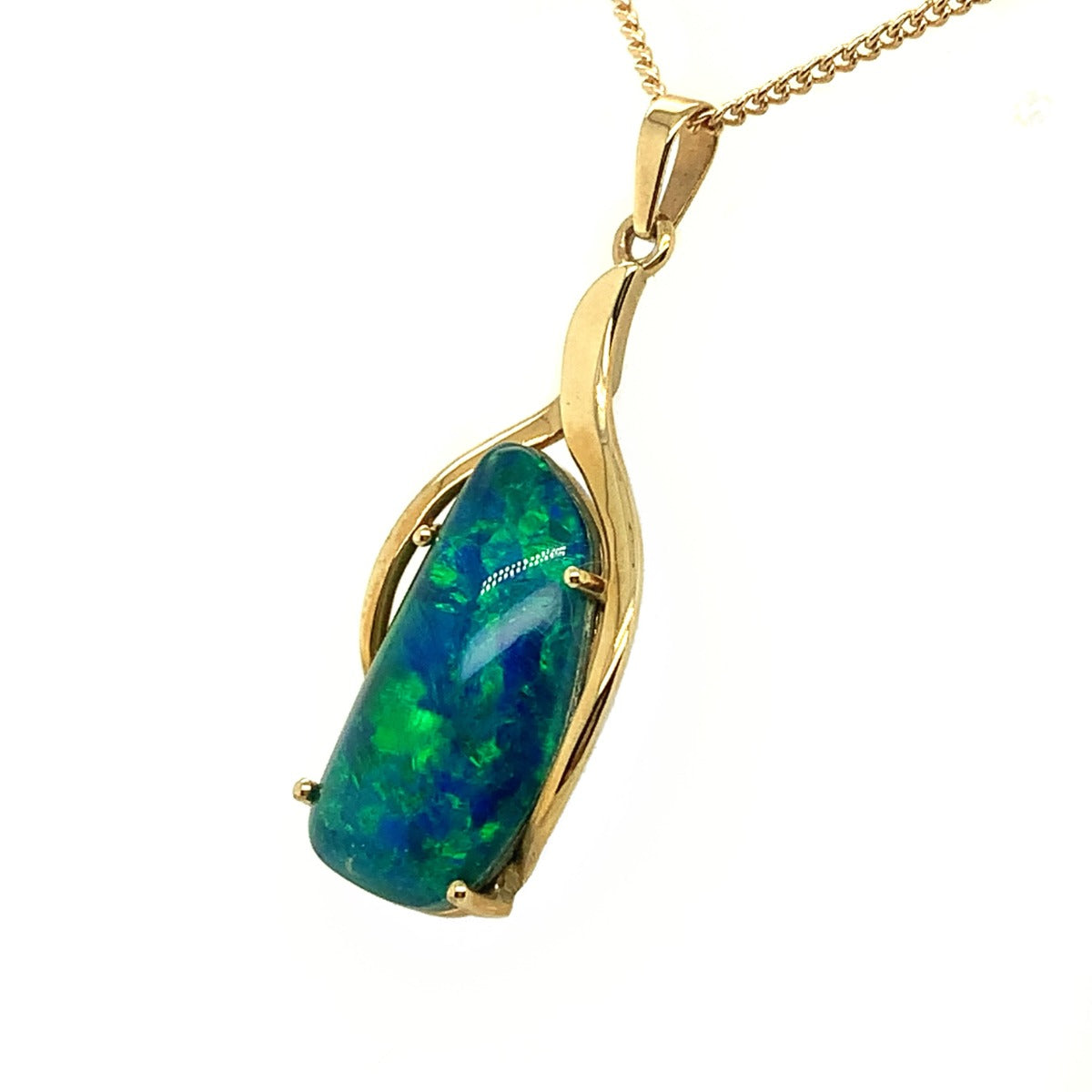 9Ct Yellow Gold Triplet Opal pendant (20x 10mm)