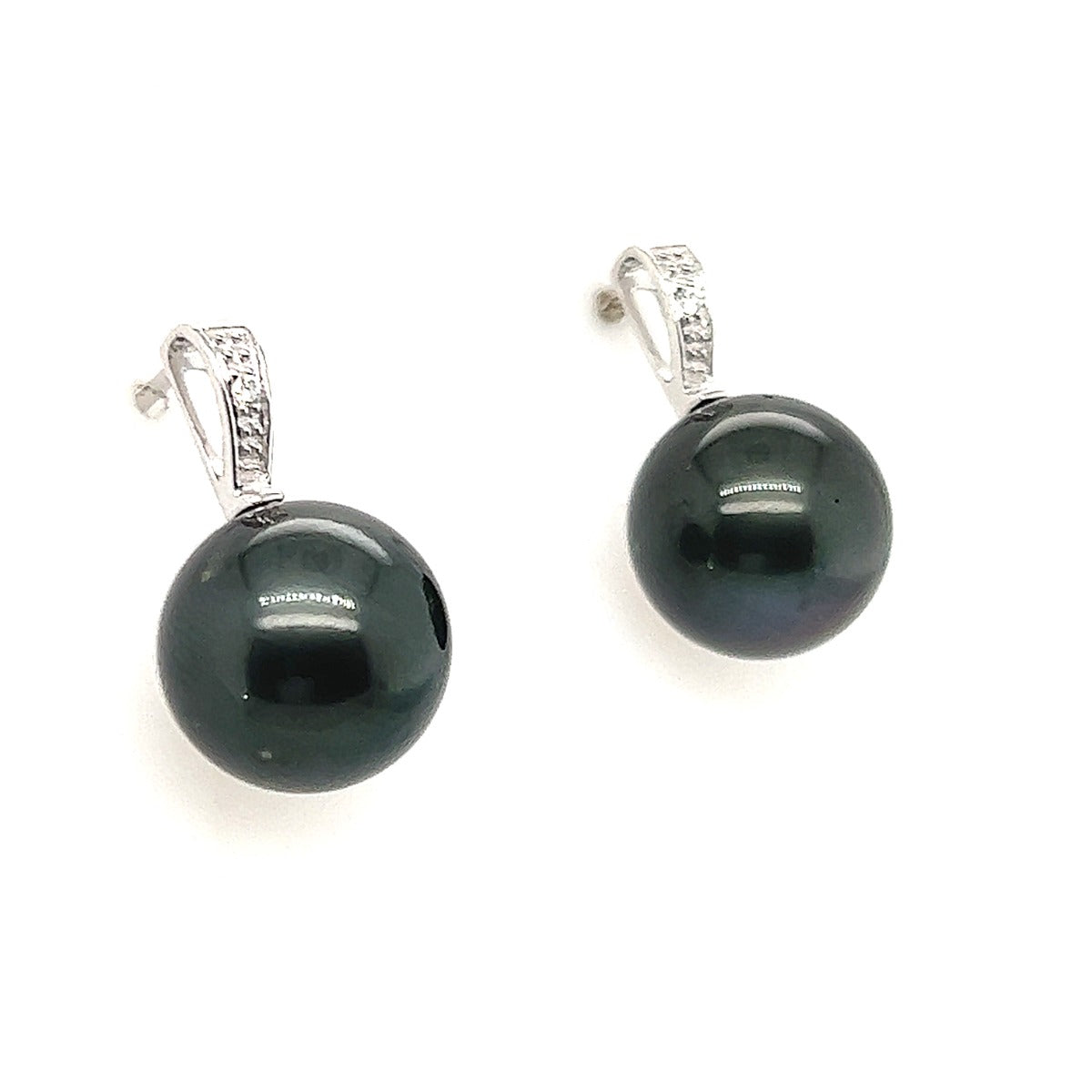 Black Tahitian Pearl earrings Set in 18ct White Gold