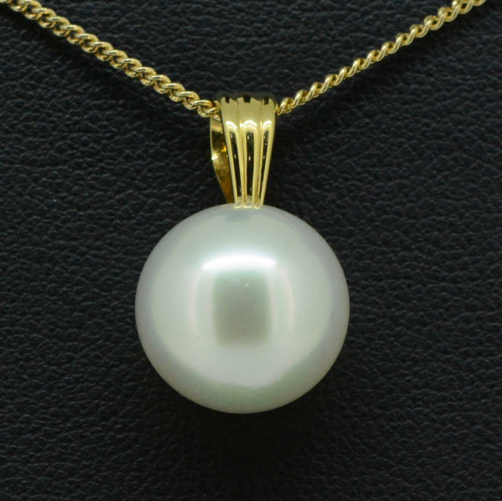 18ct gold south sea pearl pendant