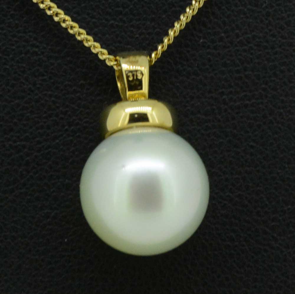 9ct yellow gold south sea pearl pendant