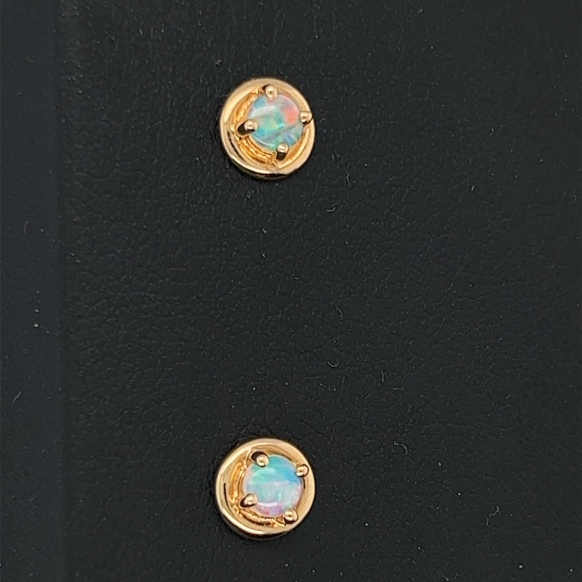 14ct Gold Solid Opal Earrings (se414)