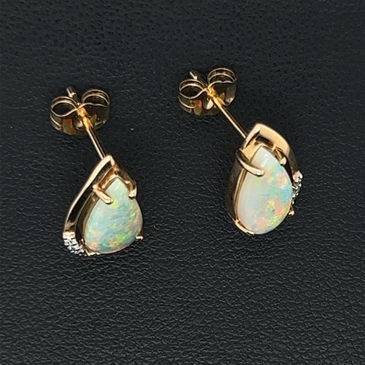 14ct Yellow Gold Solid Opal Earrings (se5105)