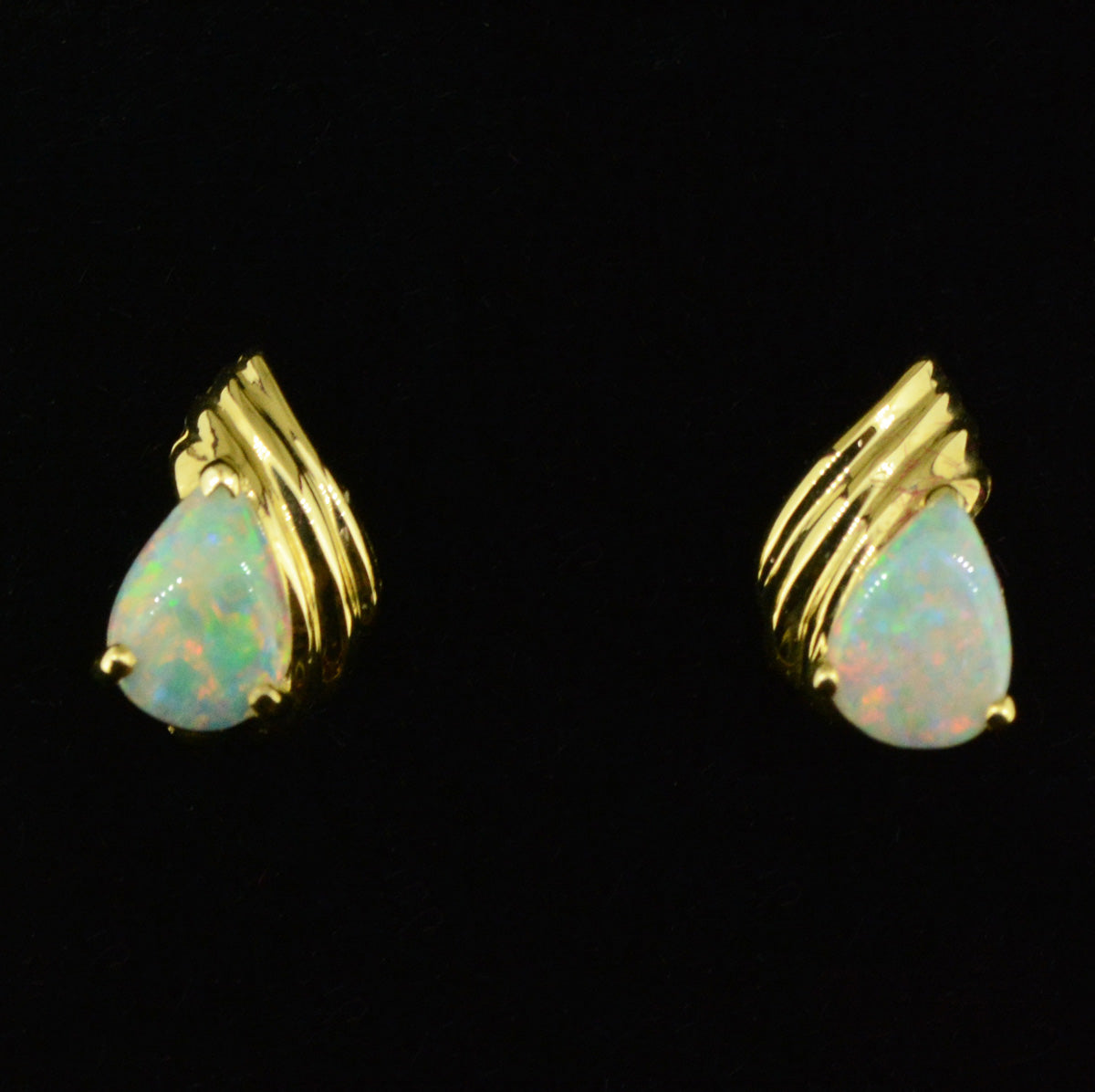 14ct yellow gold opal earrings (se5635)