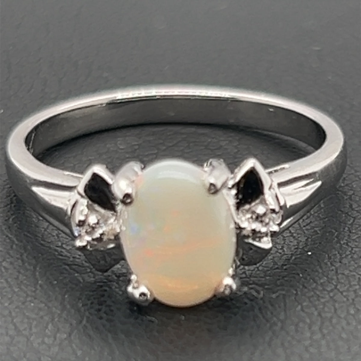 Sterling silver Solid Opal Ring (sssr400)