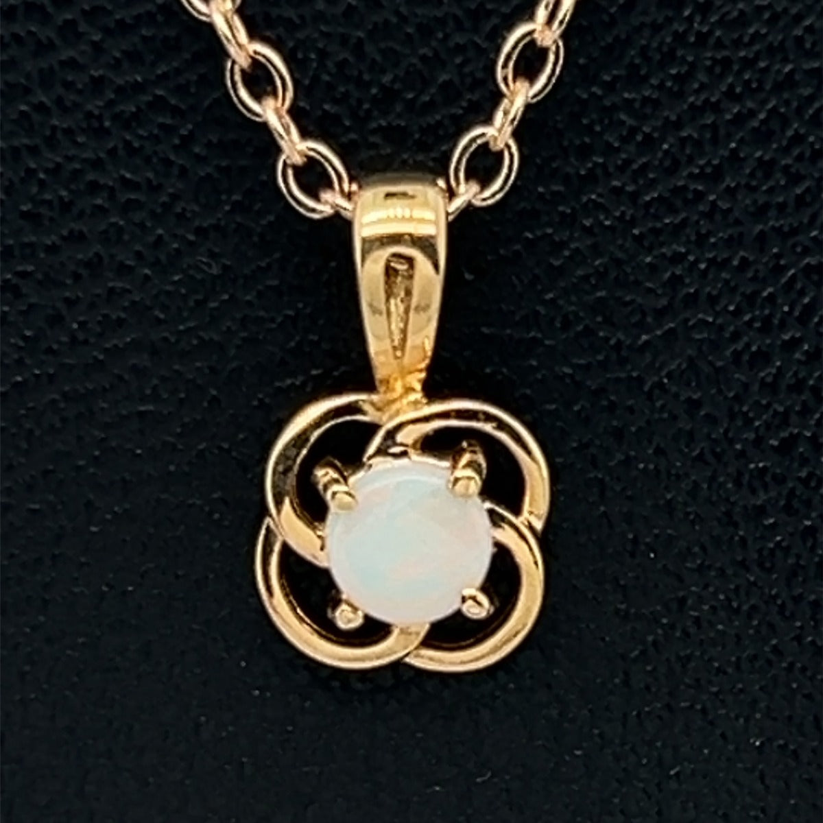 18ct round solid opal pendant (4mm)