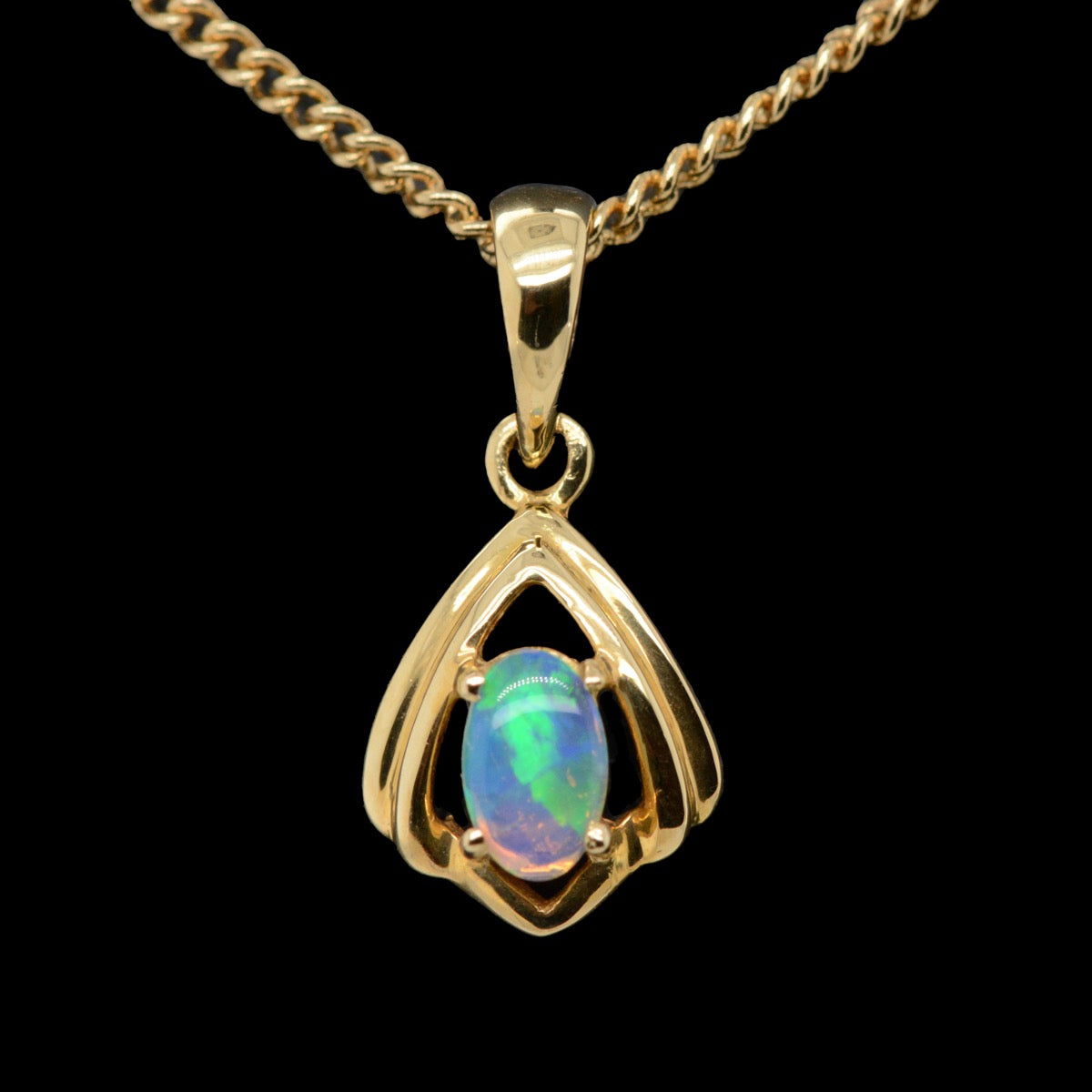 18ct Yellow Gold Solid Opal Pendant (sp443)