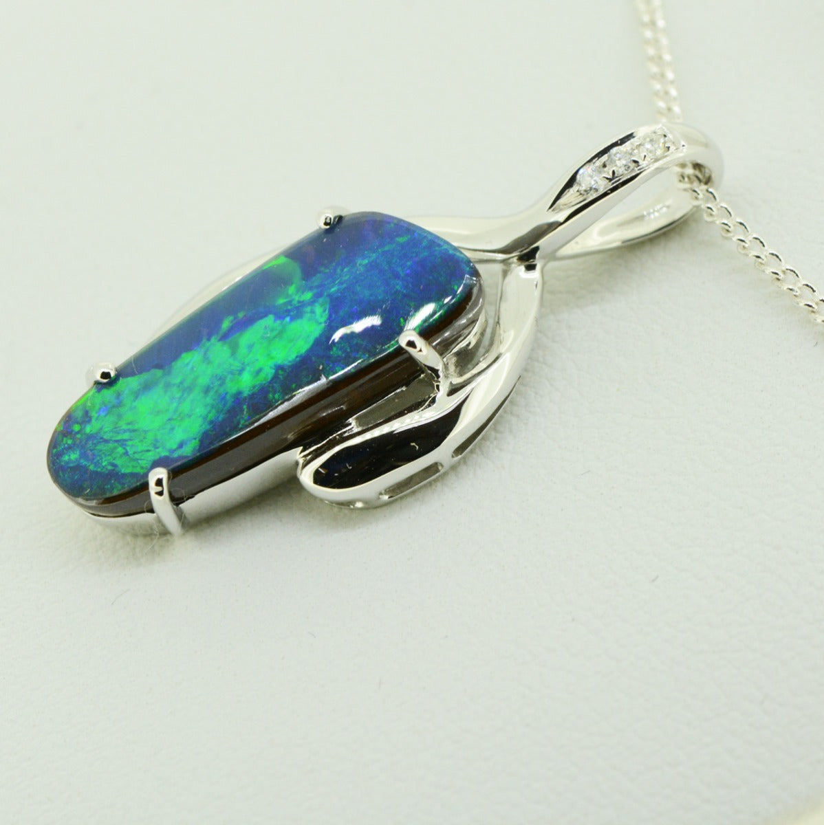 18ct White Gold Solid Boulder Opal Pendant (bop3847)