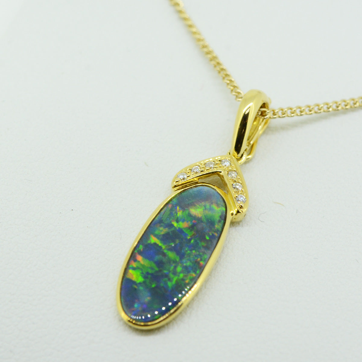 Lightning Ridge Black Opal 18ct Gold Pendant