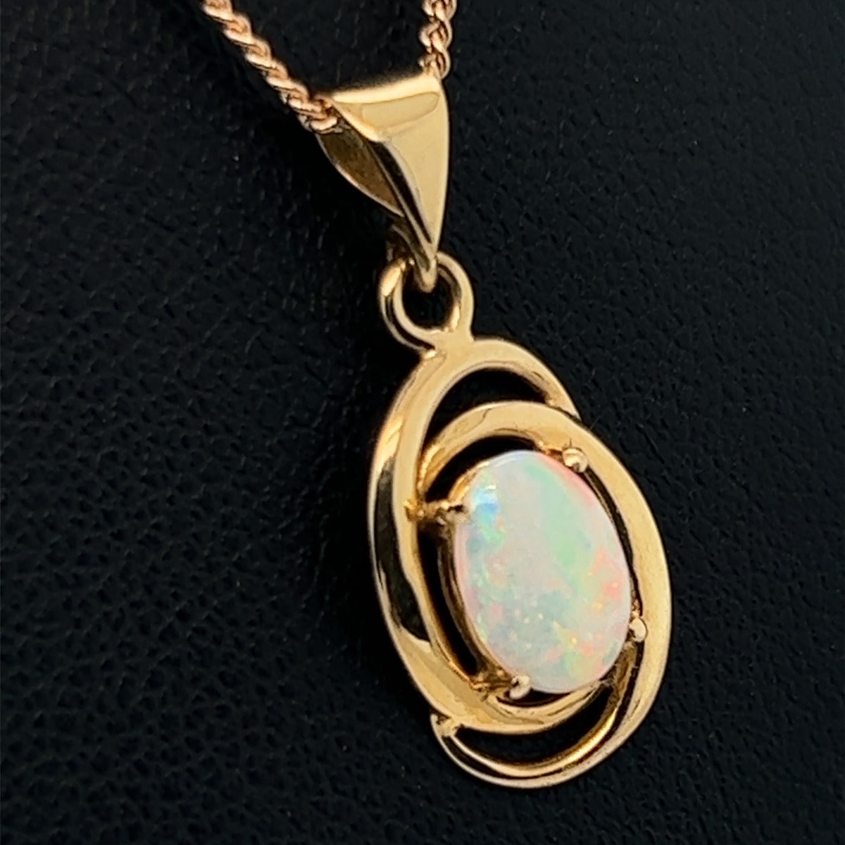 18ct Gold Solid Opal Pendant (sp779)