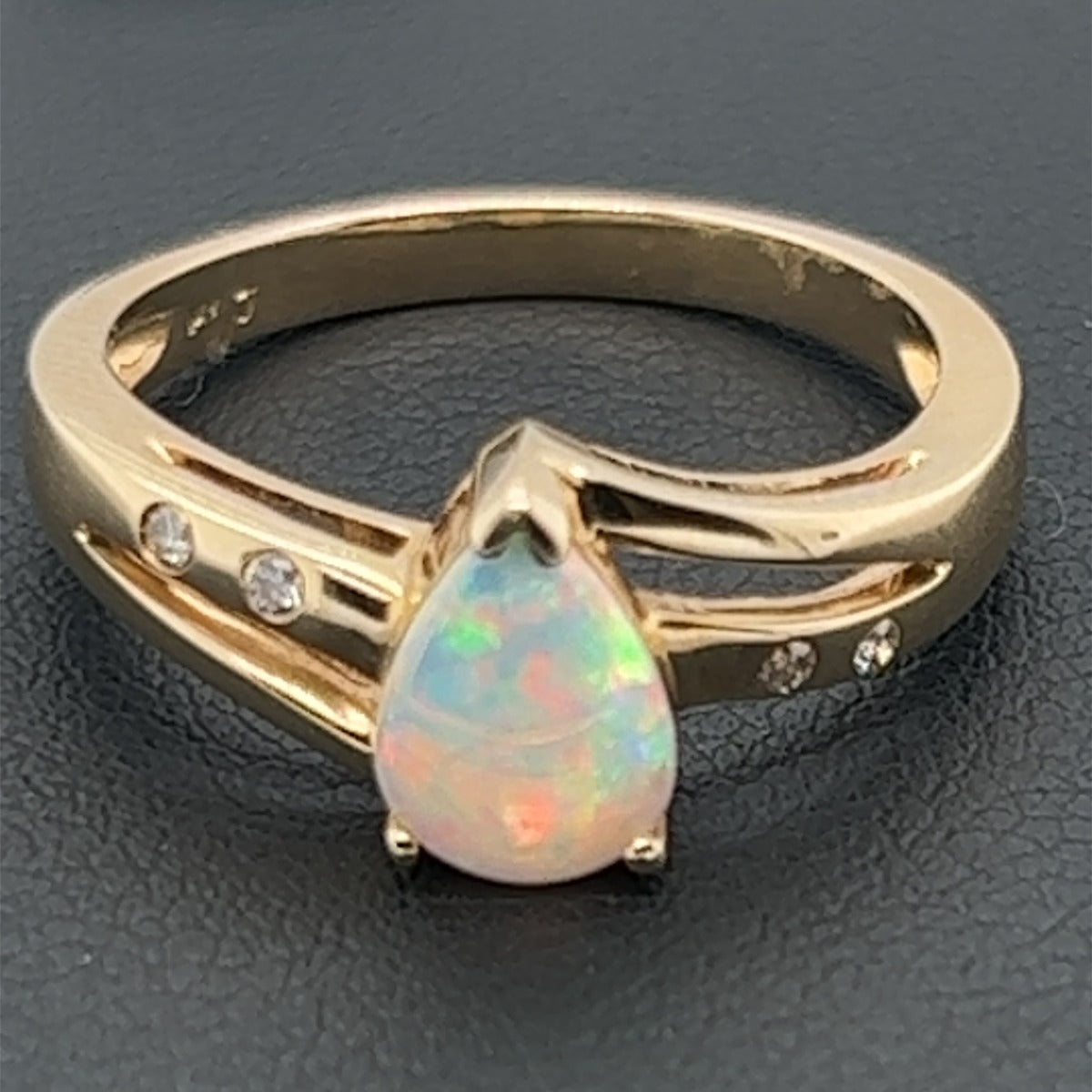 14ct Yellow Gold Solid Opal Ring (sr322)